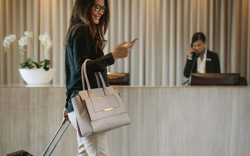 women in hotel